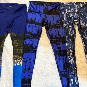 ALO Yoga High-Rise women’s Leggings in Blue Black Print